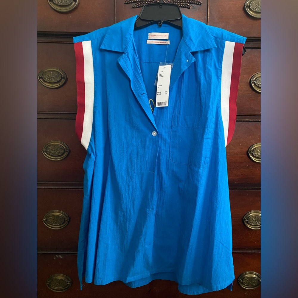 Urban Outfitters Vibrant Blue button down shirt - Picture 2 of 4